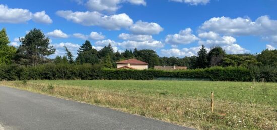 Terrain à bâtir à Verneuil-sur-Vienne, Nouvelle-Aquitaine